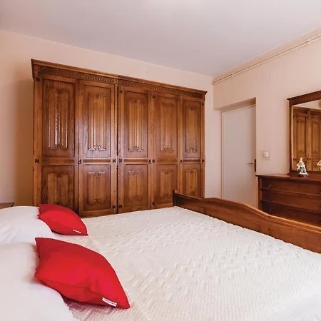 Two-bedroom In Duce Apartament *