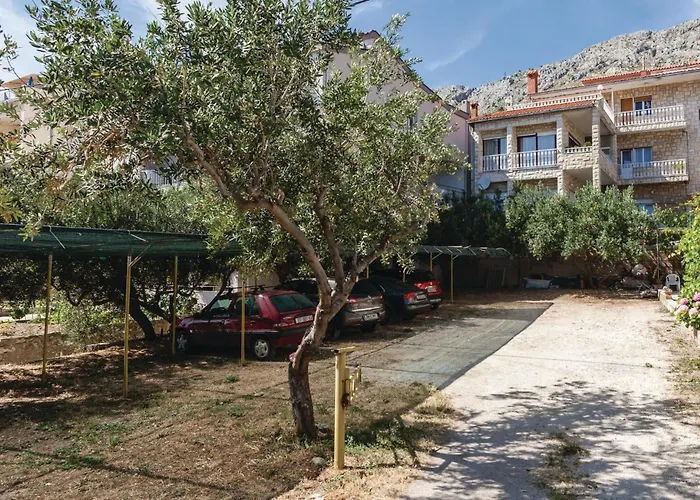 Two-bedroom In Duce Lejlighed Duće